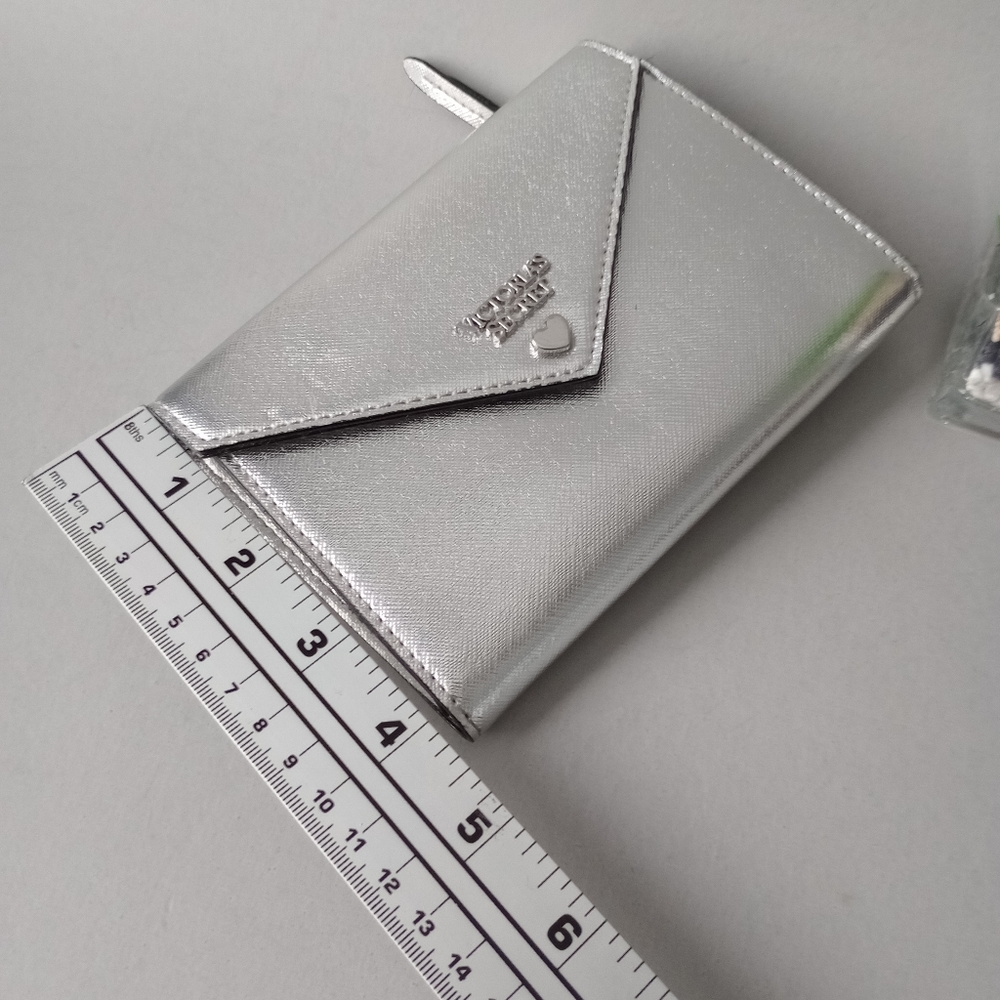 Victoria's Secret Metallic silver 3 Card Holder Pouch Envelope Wallet … - Picture 4 of 9